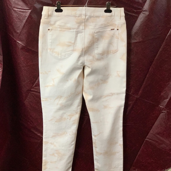 Chico slimming ankle pants - Picture 3 of 4